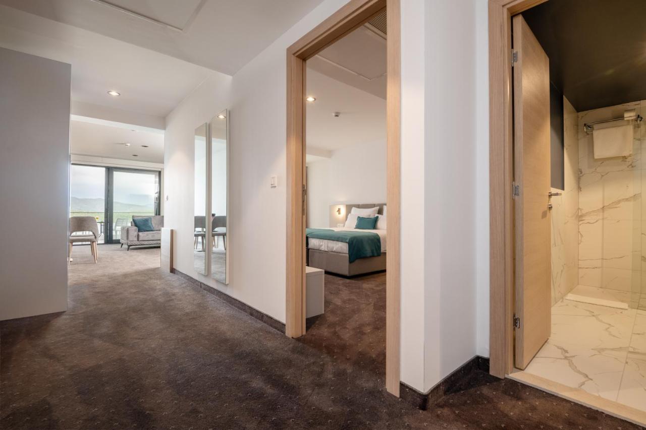 Marea & Hotel 4*